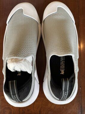 Women's Muvez 2.0 Dual Sole Light Blue Slip-On Indoor Outdoor Slipper Shoes 10